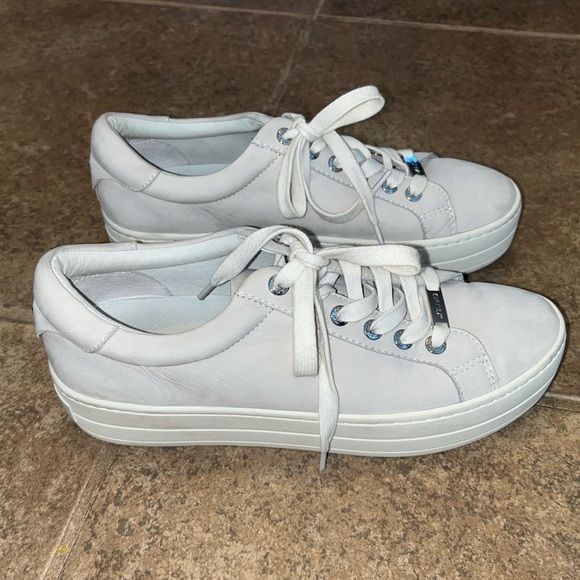 J Slide Nubuk Platform Sneaker - Picture 2 of 6